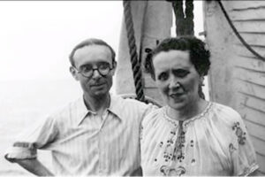 Antonio Ballesteros junto a su esposa, también maestra, Emilia Elías Herrando.