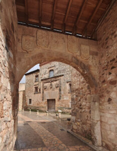 El palacio gótico de 1497.