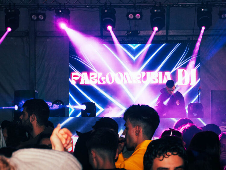 El DJ Pablo Onrubia, durante la pasada edición del 'Boce Fest'. / JAIME GARS - BOCE FEST