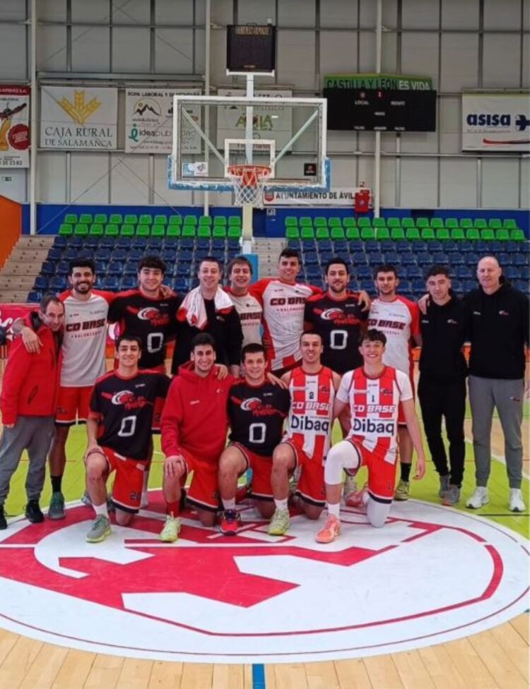 El CD Base celebra una victoria.