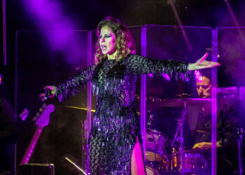 Pastora Soler, durante el concierto en Segovia. / HÉCTOR CRIADO