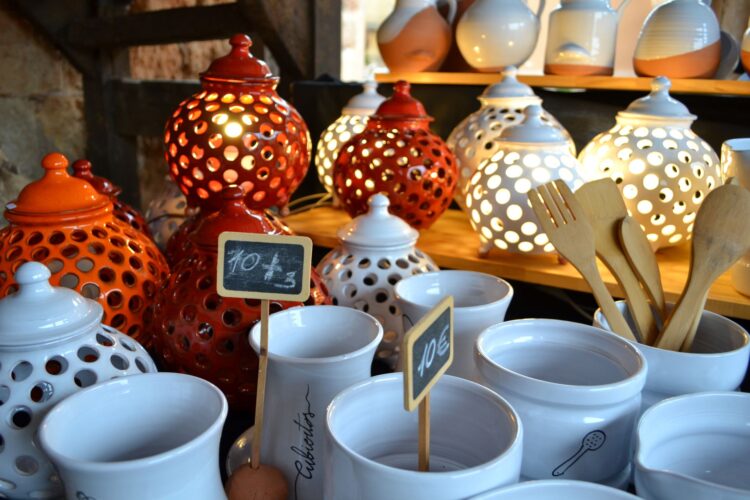 Foto de archivo. Productos de artesanía / E.A.