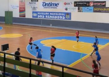 Alba remata el sexto gol del Segosala.