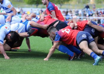 Una melé realizada durante el encuentro.