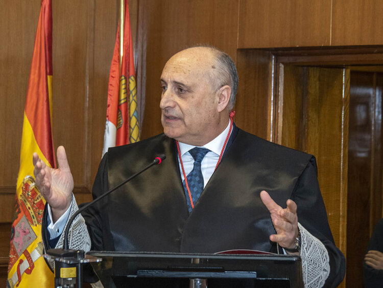 Emilio Fuentetaja. / KAMARERO