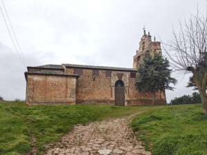 Ermita del Santo Cristo de la Cerca, en Fresno de Cantespino.
