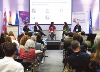 Más de 300 personas se dieron cita en la primera edición de SegoviUP. / Roberto Arribas