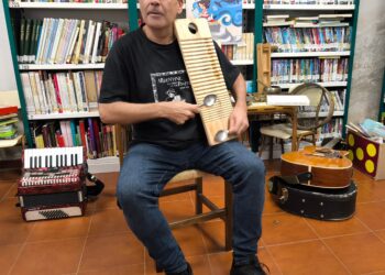 Instantes de la actuación de Jesús Parra en Fuentepelayo / JUAN CRUZ