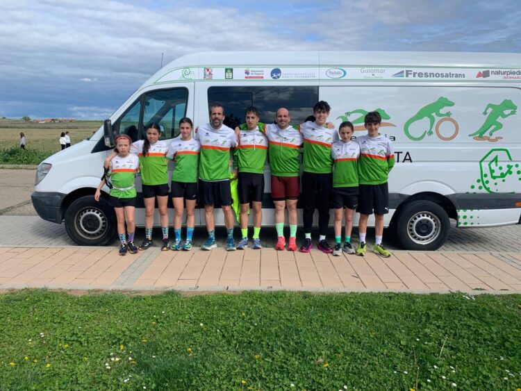Delegación del CD Lacerta en el Campeonato de Triatlón Moderno de Castilla y León en Tordesillas.