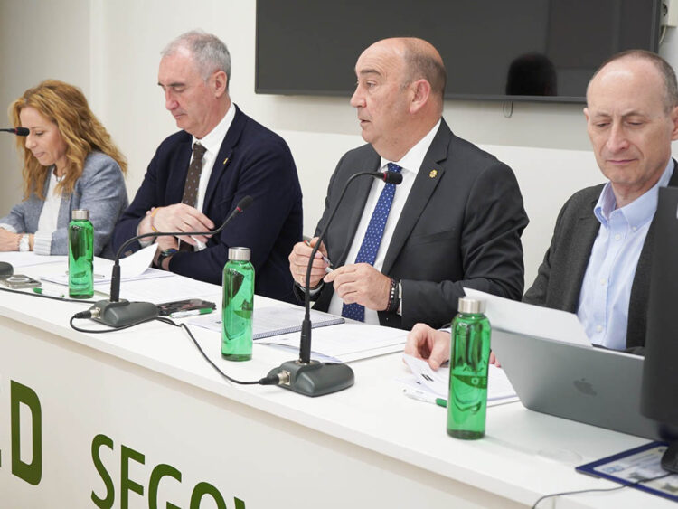 UNED en Segovia aprueba unas cuentas del ejercicio 2024 "saneadas y financieramente sostenibles" 1 Junta Rectora del Consorcio Asociado de la UNED en Segovia. / UNED