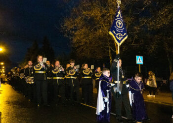 Procesión de Nuestro Padre Jesús Cautivo, en el barrio de San José. / HÉCTOR CRIADO