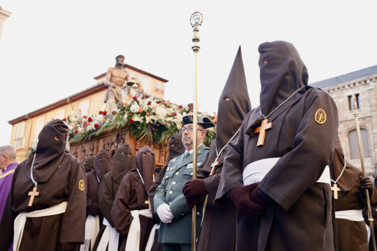 Conceden el indulto a una presa de Villahierro un día después de la Procesión del Perdón 1 Procesión del Perdón en León. / Campillo