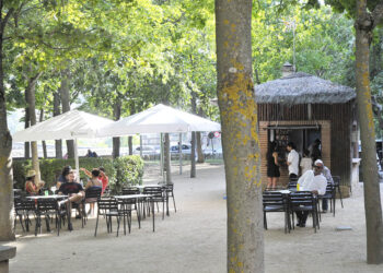 Quiosco del entorno de La Fuencisla, durante la temporada estival. / KAMARERO