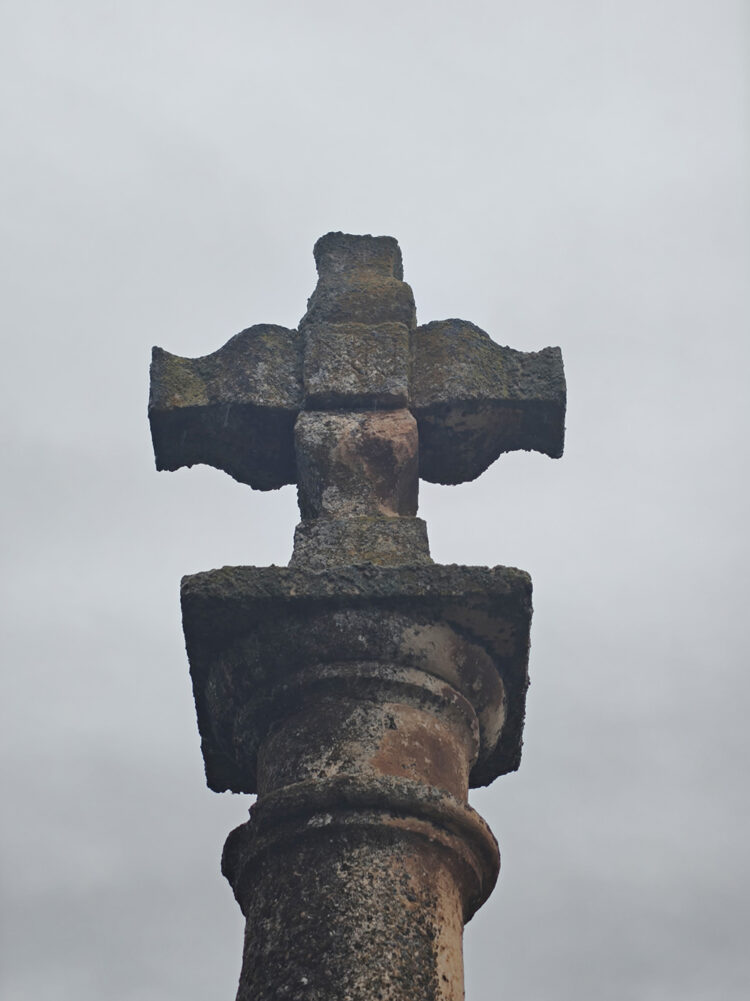 Remate de la torre de la Iglesia de Fresno de Cantespino.