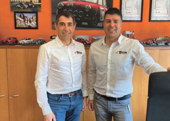 Carlos Rincón, responsable de la Central Receptora de Alarmas, izquierda, y Rubén Cantero, gerente de Drin Seguridad, derecha / DRIN SEGURIDAD