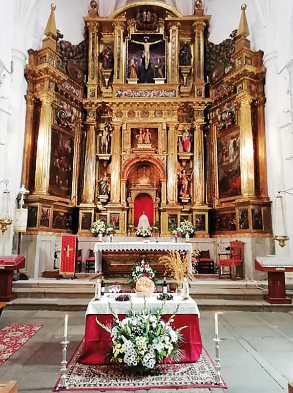 Numerosos actos religiosos y litúrgicos en el programa de Semana Santa de Otero de Herreros 1 Interior del templo de Otero de Herreros