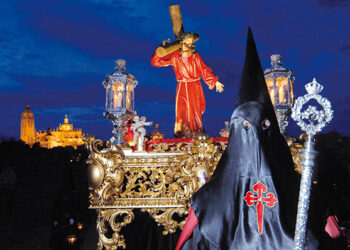 Santo Cristo con la Cruz a Cuestas