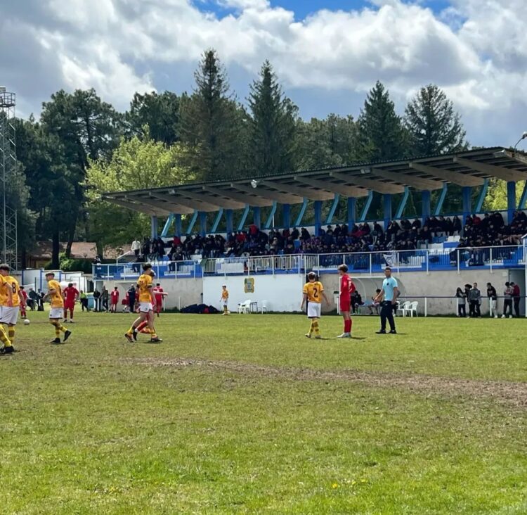 Cantalejo acoge con éxito el Torneo de fútbol de Semana Santa 1 Un instante durante el Torneo de fútbol de Semana Santa celebrado en Cantalejo./CD CANTALEJO