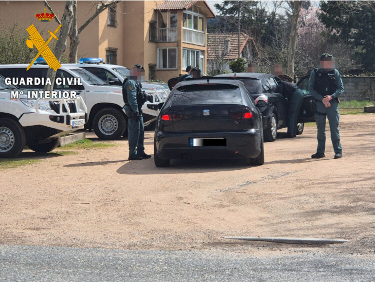 Detenido con casi 50 gramos de cocaína en roca en La Lastrilla 1 La Guardia Civil detiene a un hombre como presunto autor de un delito contra la salud pública / GUARDIA CIVIL