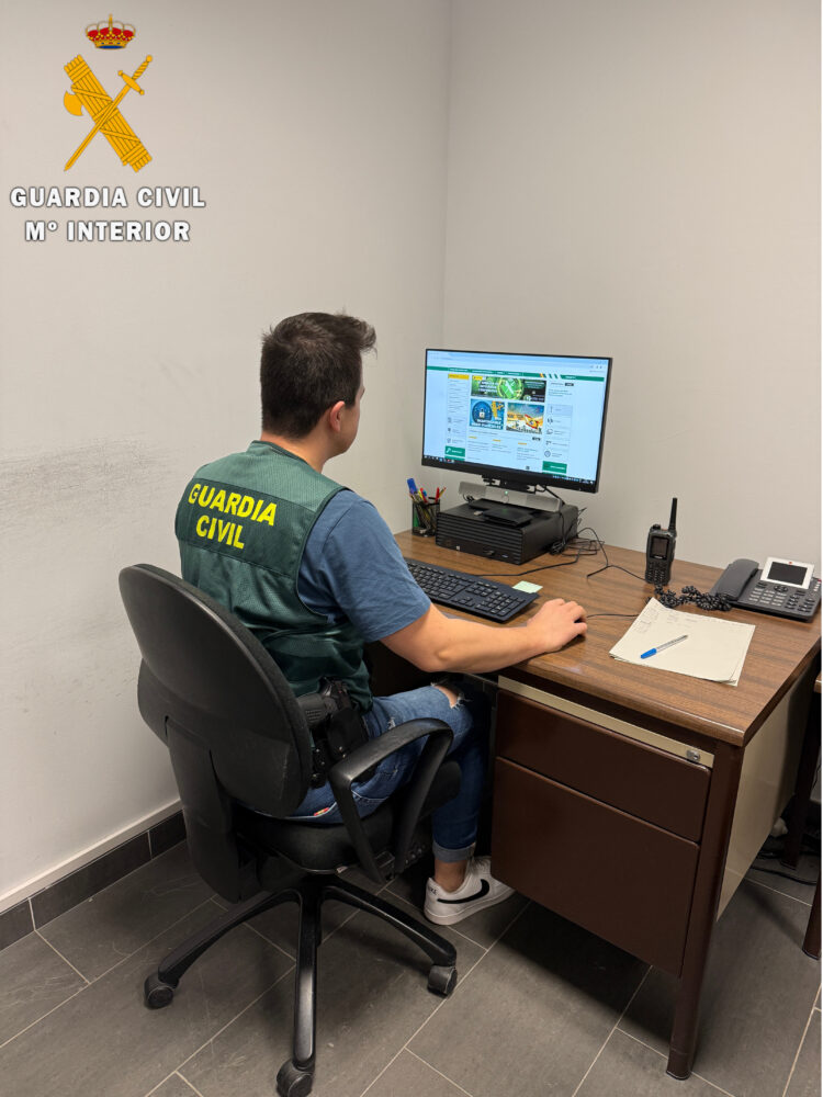 La Guardia Civil detiene a un hombre como presunto autor de tres delitos de estafa y de falsificación de documentos privados / GUARDIA CIVIL