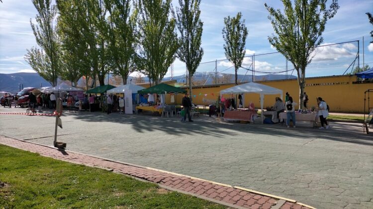 Palazuelos de Eresma acoge la segunda Feria de Artesanía y Regalos 1 Anterior edición de la cita / AYUNTAMIENTO DE PALAZUELOS DE ERESMA