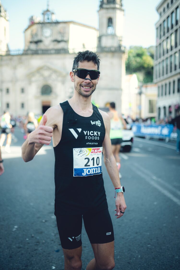 Javi Guerra durante una cita de la presente temporada./VICKY FOODS