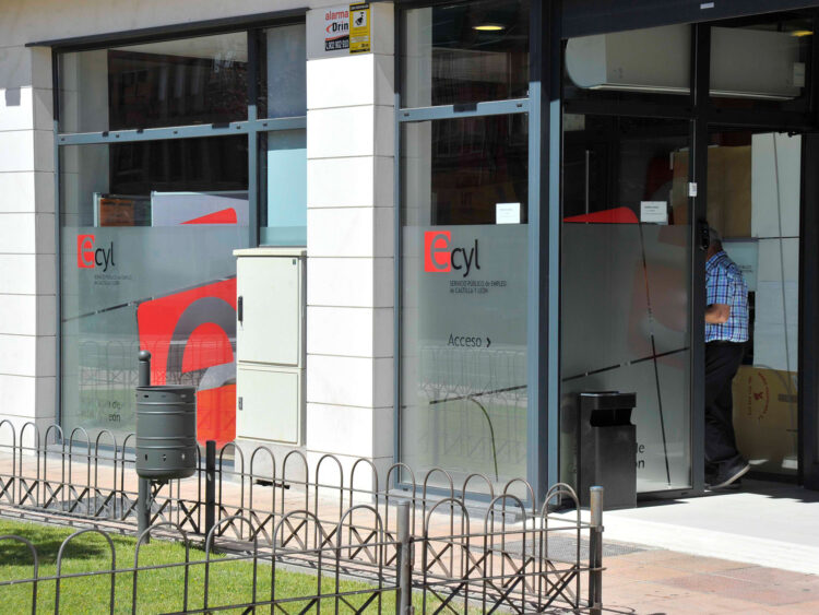 La tasa de paro en Segovia se sitúa en el 4,7%, la más baja de la comunidad 1 Oficina de empleo de Segovia. / KAMARERO