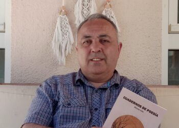 El escritor espinariego Óscar María Barreno publica su última obra bajo el título ‘Cuadernos de poesía’ / E.A.