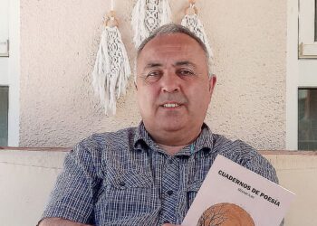 El escritor espinariego Óscar María Barreno publica su última obra bajo el título ‘Cuadernos de poesía’.