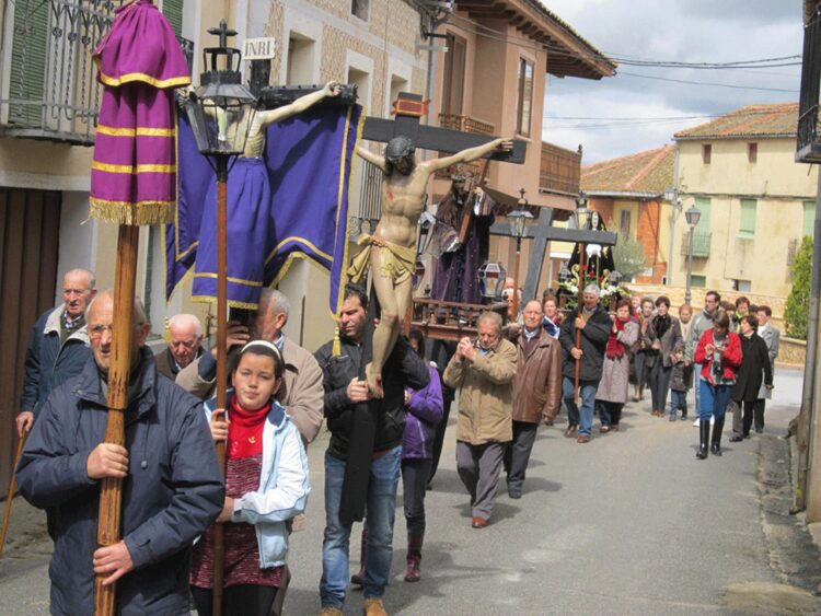 Una de las procesiones de la Semana Santa de Valseca.