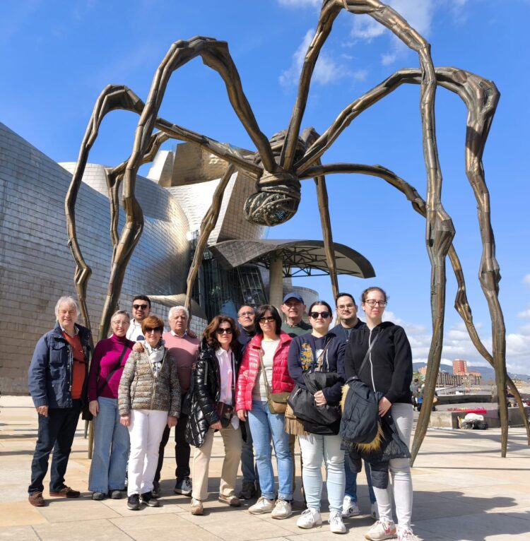 Excursión de la rondalla a Bilbao / JUAN CRUZ