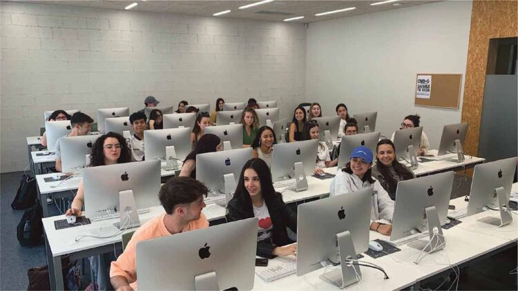 Estudiantes del Grado en Comunicación Digital. / Roberta Becerra Morales