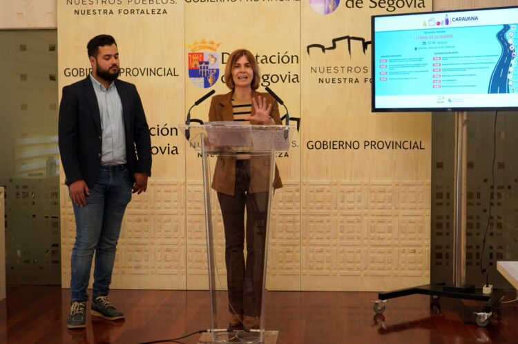 Producto local y tradición hortícola en la Caravana de Alimentos de Segovia 1 Magdalena Rodríguez presenta la cita de a Caravana de Alimentos de Segovia en Caballar.