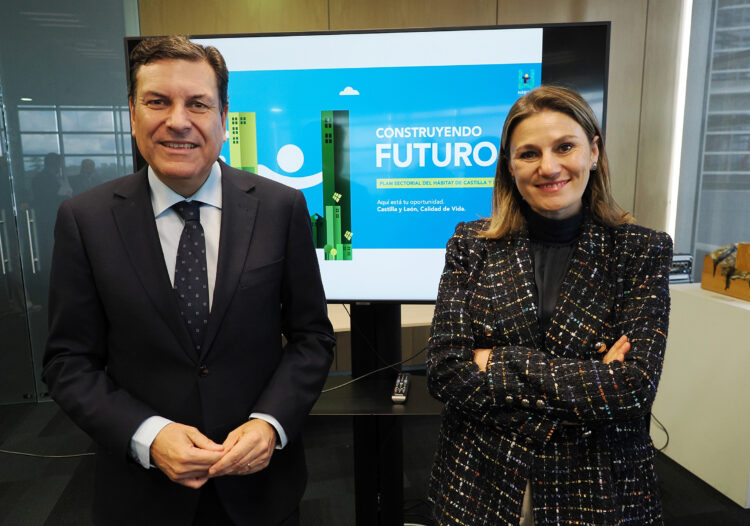 El Consejero de Economía preside el comité del Plan Sectorial, junto a la Presidenta del clúster AEICE. / R. Valtero