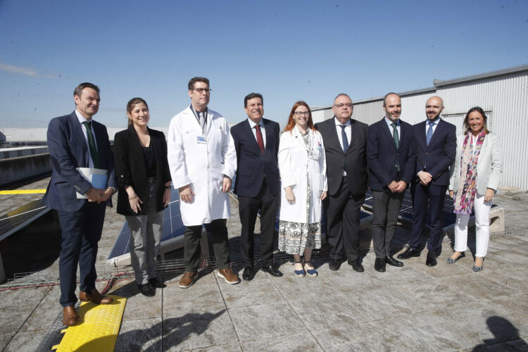 Castilla y León dotará de placas fotovoltaicas a 93 centros sanitarios de la región 1 Algunos hospitales de la Comunidad ya cuentan con esta tecnología. / JCYL