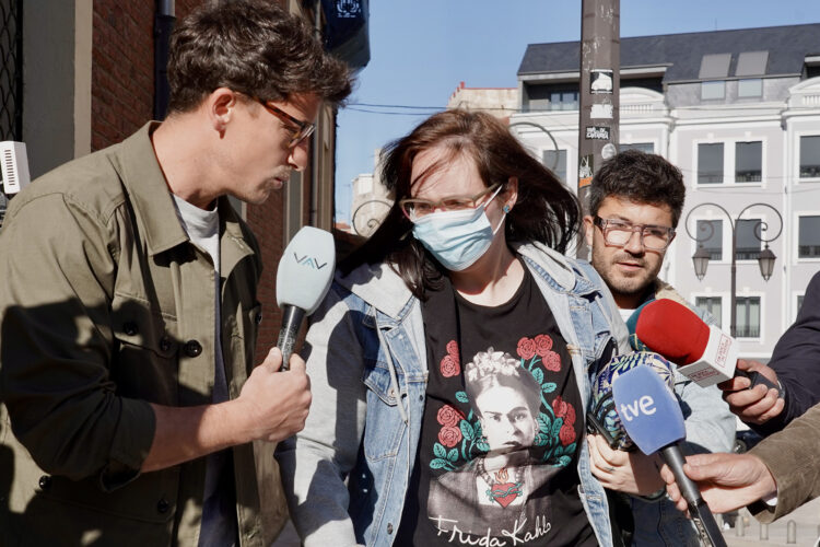 La Fiscalía no ve tentativa de homicidio en la “reina de la burundanga”, si no un intento de estafa 1 La acusada, N. T. G., a la entrada de la Audiencia Provincial de León. / Campillo