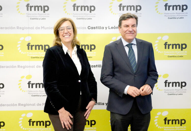 La Junta ya tiene en marcha el 70% de las medidas antiaranceles 1 Presentación de las medidas para la internacionalización ante las comisiones de Gobierno y de Economía de la FRMP. / Leticia Pérez