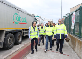 Visita de la Vicepresidenta de la Junta a la cooperativa Cobadu. / JL Leal