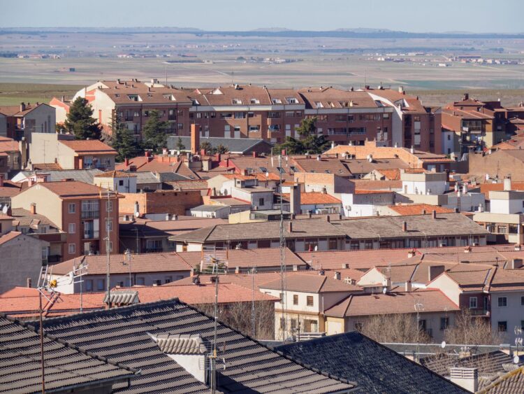 El mercado de la vivienda aumenta su cuota al 25% 1 Viviendas en Segovia./KAMARERO