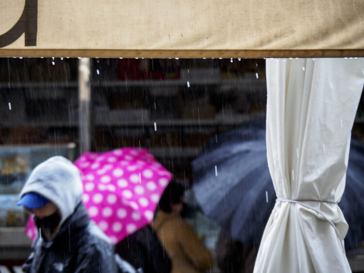 AEMET activa mañana la alerta amarilla por lluvias 1 Se esperan hasta 15 litros por metro cuadrado./KAMARERO