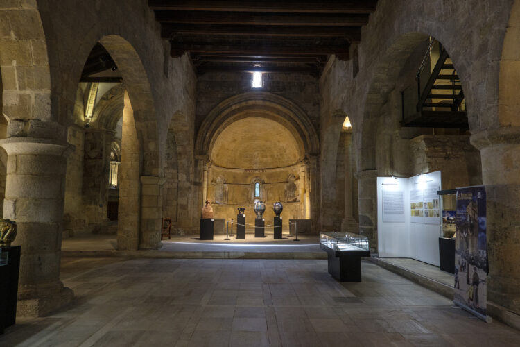 Los museos de la ciudad programan diferentes actividades para celebrar su efeméride 1 Interior de la Iglesia de San Juan de los Caballeros, sede del Museo Zuloaga en Segovia. / KAMARERO