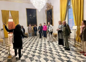 Momento de la visita al Palacio de La Granja./DIPUTACIÓN DE SEGOVIA