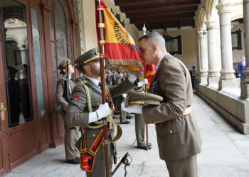 Acto de renovación del estandarte en la Academia de Artillería de Segovia. / ACART