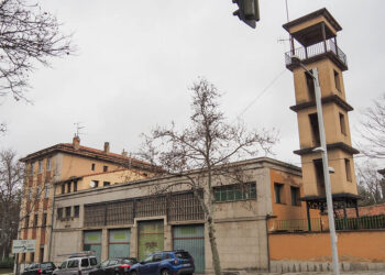 Antiguo Parque de Bomberos de Segovia, en la avenida Padre Claret. / HÉCTOR CRIADO