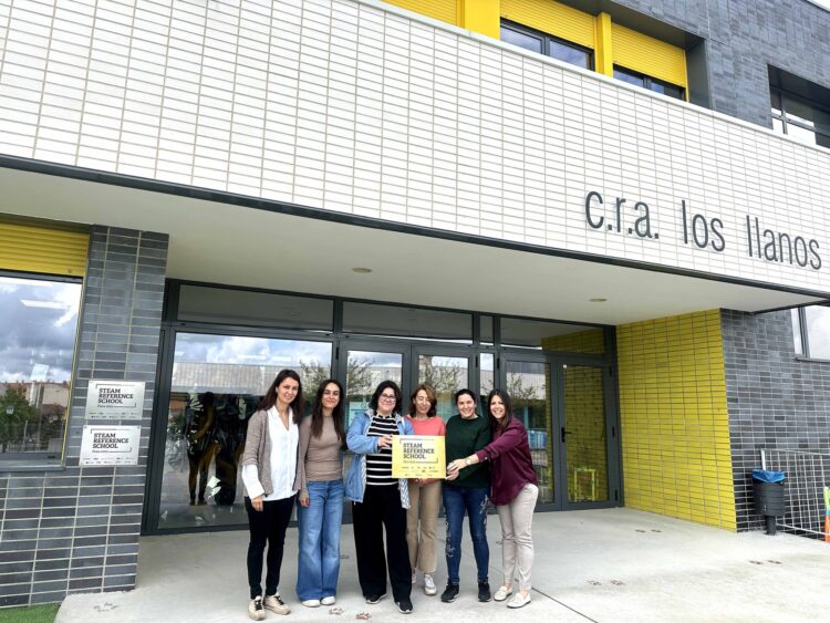 El CRA ‘Los Llanos’ obtiene el certificado STEAM nivel Oro / CRA 'LOS LLANOS'