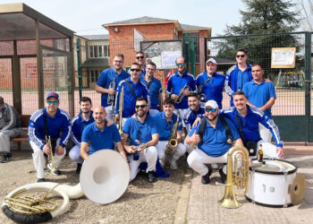 Miembros de la Charanga ‘Cubalibre’, durante una actuación en Riaza. / CHARANGA CUBALIBRE