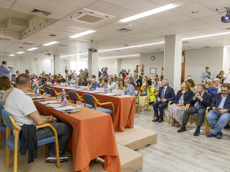 Inauguración del II Congreso de UGT Servicios Públicos de Castilla y León, en Segovia. / NACHO VALVERDE - ICAL