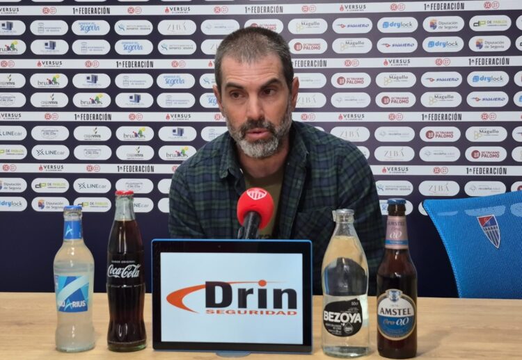 Ramsés Gil durante la rueda de prensa de ayer.