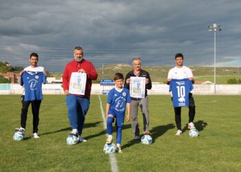 Presentación de la Cuéllar Cup 2025 en el campo municipal de Santa Clara.