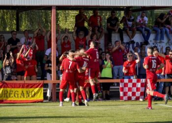 El Turégano celebra un gol en casa.